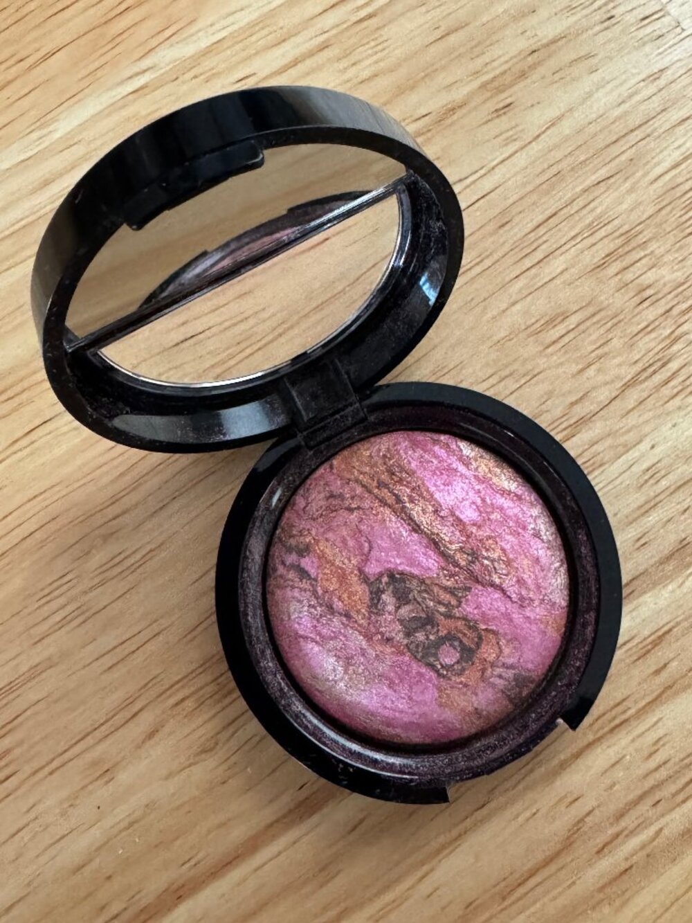 Laura Geller Beauty, Baked Marble Eyeshadow, Shade STARBURST, Brand New!